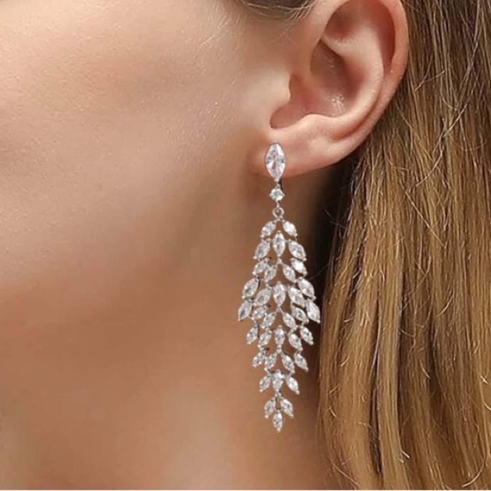 Crystal Drop Earrings (8009)